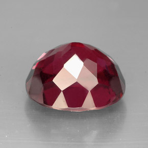 Granada rodolita vermelho natural 7,06ct, corte oval, VS