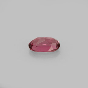 Granada rodolita vermelho natural 0,60ct, corte oval, VVS-VS