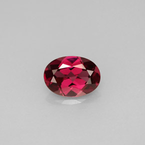 Granada rodolita vermelho natural 0,90ct, corte oval, VVS-VS