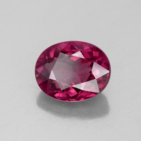 Granada rodolita vermelho natural 3,06ct, corte oval, VS