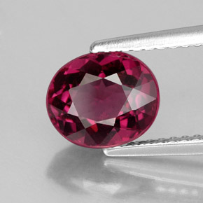 Granada rodolita vermelho natural 2,43ct, corte oval, VS