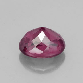 Granada rodolita vermelho natural 2,41ct, corte oval, VS