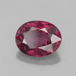 Granada rodolita vermelho natural 2,57ct, corte oval, VS