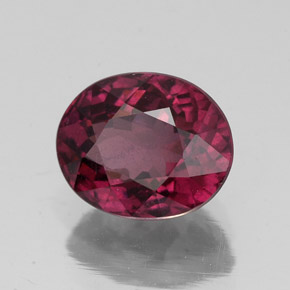 Granada rodolita vermelho natural 2,46ct, corte oval, VS