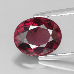 Granada rodolita vermelho natural 2,96ct, corte oval, VS