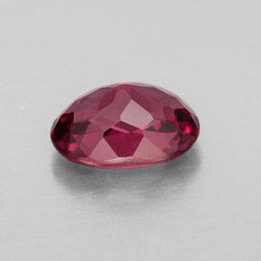Granada rodolita vermelho natural 1,94ct, corte oval, VVS-VS
