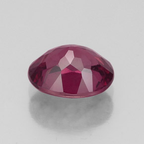 Granada rodolita vermelho natural 1,95ct, corte oval, VS