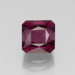 Granada rodolita vermelho natural 2,40ct, corte esmeralda, VS-SI