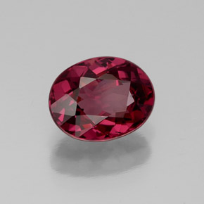 Granada rodolita vermelho natural 2,07ct, corte oval, VS