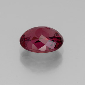 Granada rodolita vermelho natural 2,07ct, corte oval, VS