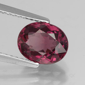 Granada rodolita vermelho natural 2,16ct, corte oval, VS