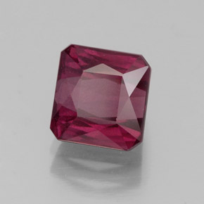 Granada rodolita vermelho natural 2,73ct, corte esmeralda, SI