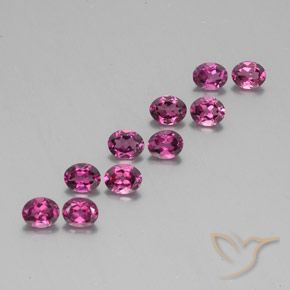 Pedras preciosas de Rodolita Granada roxo avermelhado natural de 3.79 ct, Corte Oval, VS