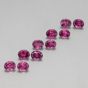 Pedras preciosas de Rodolita Granada roxo médio natural de 4.43 ct, Corte Oval, VS