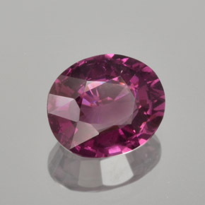 Granada rodolita roxo natural 1,54ct, corte oval, VS
