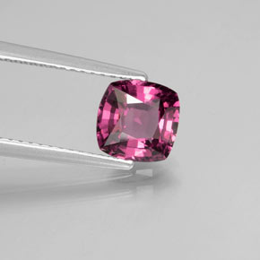 Granada rodolita vermelho natural 1,65ct, almofada cortada, VS