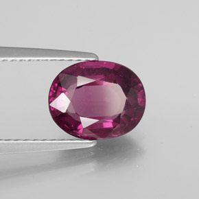 Granada rodolita vermelho natural 2,74ct, corte oval, VS