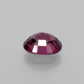 Granada rodolita vermelho natural 2,10ct, corte oval, VS