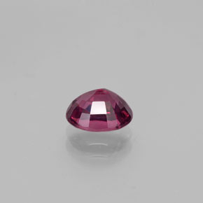 Granada rodolita vermelho natural 1,77ct, corte oval, VS