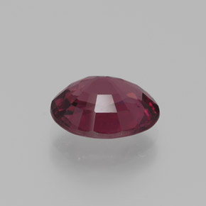 Granada rodolita vermelho natural 2,05ct, corte oval, VVS-VS