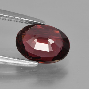 Granada rodolita vermelho natural 1,54ct, corte oval, VS