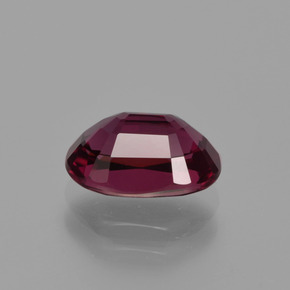 Granada rodolita vermelho natural 2,01ct, corte oval, VVS