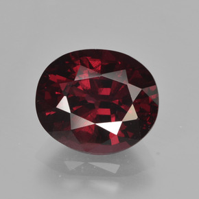 Granada rodolita vermelho natural 3,60ct, corte oval, VS