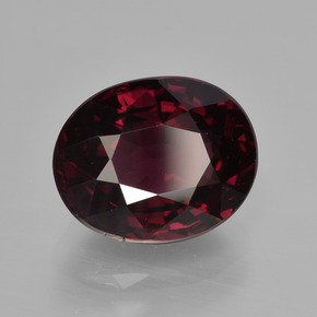 Granada rodolita vermelho natural 4,42ct, corte oval, VS