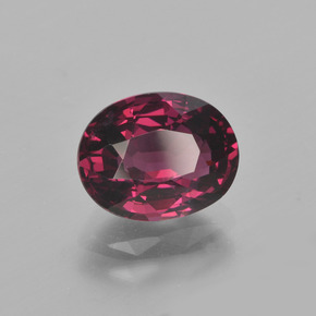Granada rodolita vermelho natural 2,89ct, corte oval, VS
