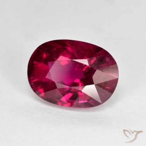 Turmalina Rubelita Vermelho escuro Natural 3.45ct, oval, VS-SI