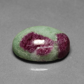 Rubi-zoisita multicolorido natural 11,90ct, corte oval, opaco
