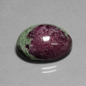 Rubi-zoisita multicolorido natural 22,79ct, corte oval, opaco