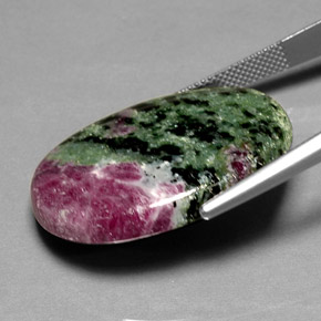 Rubi-zoisita multicolorido natural 44,83ct, corte oval, opaco