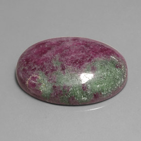 Rubi-zoisita multicolorido natural 41,25ct, corte oval, opaco
