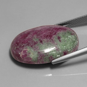 Rubi-zoisita multicolorido natural 41,25ct, corte oval, opaco