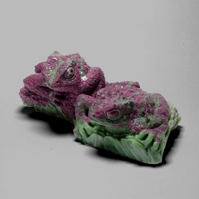 Rubi-zoisita multicolorido natural 1566,63ct, forma extravagante, opaco
