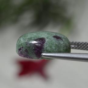 Rubi-zoisita multicolorido natural 7,70ct, corte oval, opaco