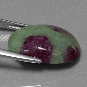 Rubi-zoisita multicolorido natural 8,65ct, corte oval, opaco