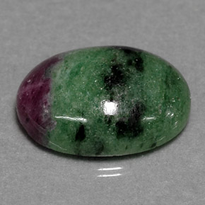 Rubi-zoisita multicolorido natural 10,08ct, corte oval, opaco