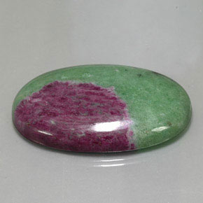 Rubi-zoisita multicolorido natural 168,20ct, corte oval, opaco