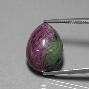 Rubi-zoisita multicolorido natural 25,42ct, formato de pêra, opaco
