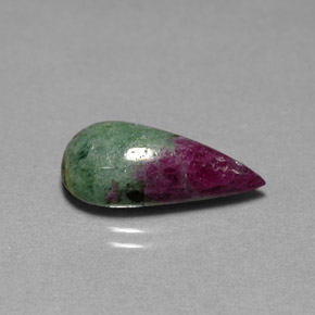 Rubi-zoisita multicolorido natural 6,99ct, formato de pêra, opaco