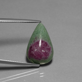 Rubi-zoisita multicolorido natural 13,36ct, formato de pêra, opaco
