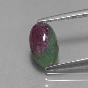 Rubi-zoisita multicolorido natural 1,93ct, corte oval, opaco