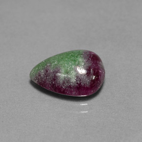 Rubi-zoisita multicolorido natural 5,94ct, formato de pêra, opaco