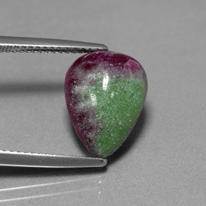 Rubi-zoisita multicolorido natural 5,94ct, formato de pêra, opaco