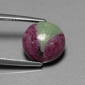 Rubi-zoisita multicolorido natural 7,70ct, corte oval, opaco