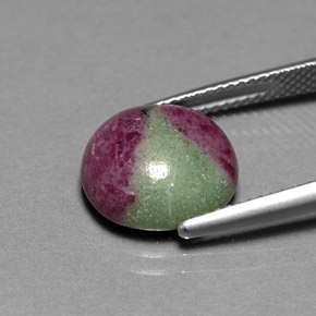 Rubi-zoisita multicolorido natural 7,70ct, corte oval, opaco
