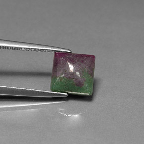 Rubi-zoisita multicolorido natural 2,33ct, quadrado, opaco