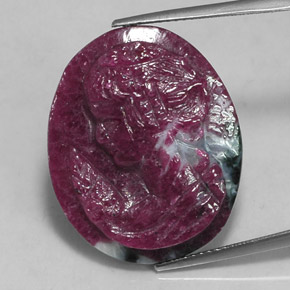 Rubi-zoisita multicolorido natural 28,53ct, forma extravagante, opaco